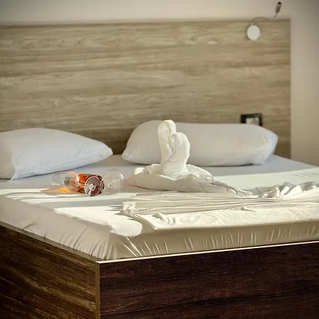 Mucobega Hotel Sarandë