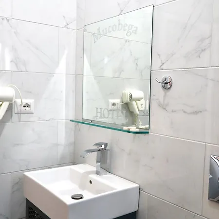 Mucobega ホテル Sarandë